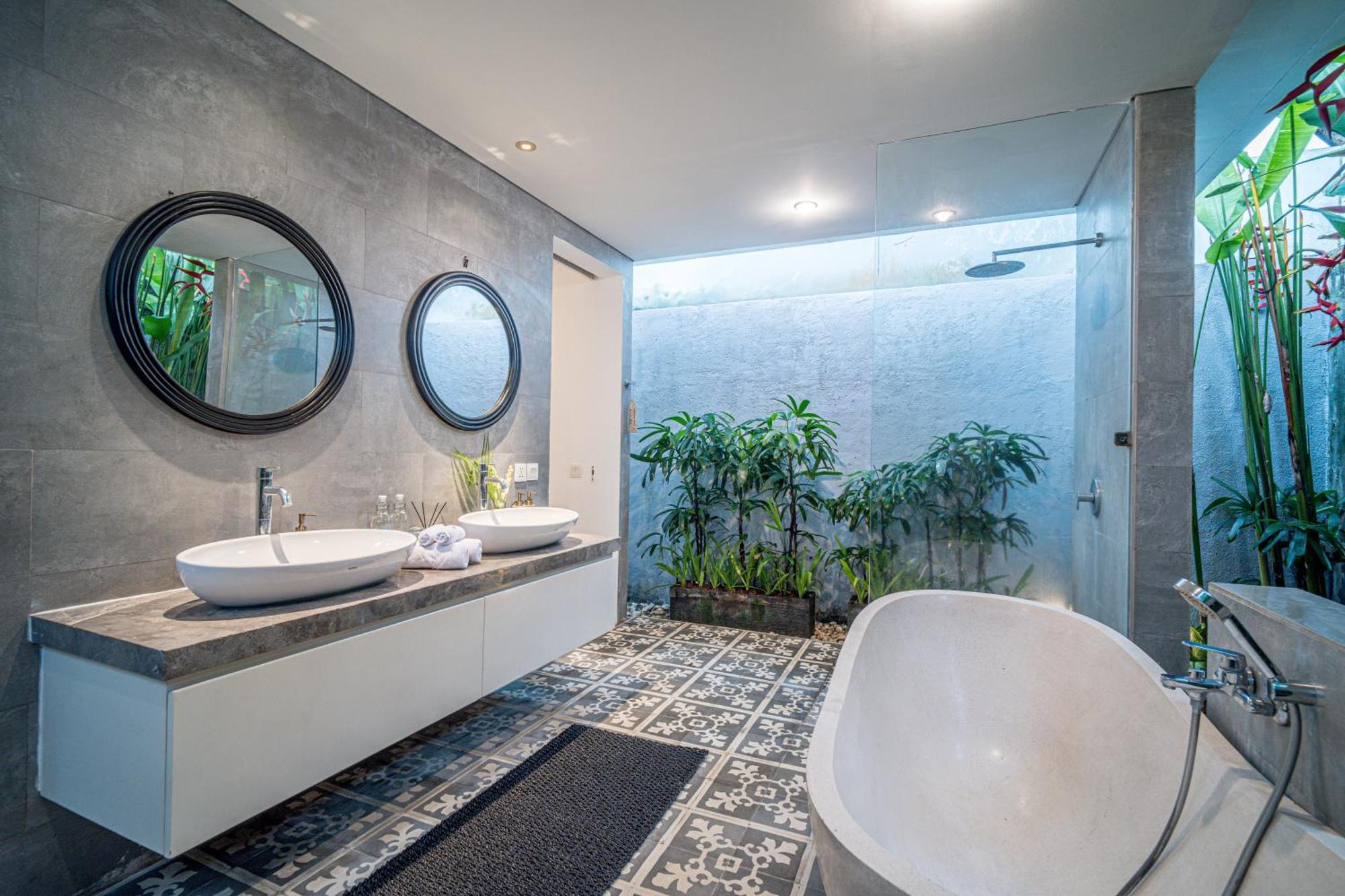 Villa Tropicasa 2 By Bali Solutions